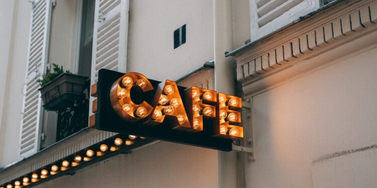 café
