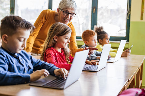 Cambios del aprendizaje por la tecnologia escolar- Tecnologia