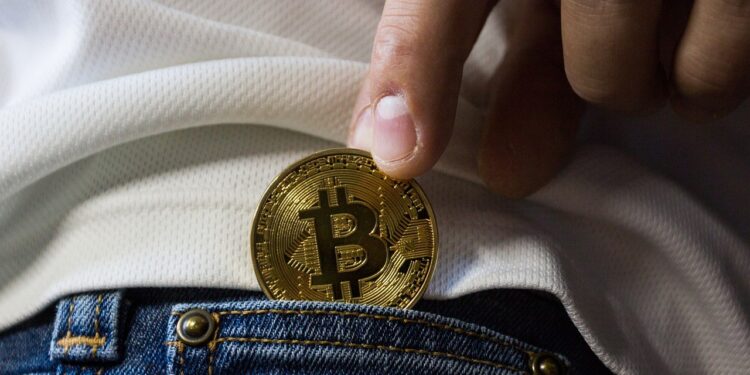 ¿Qué impuestos debo pagar si operó con criptomonedas?
