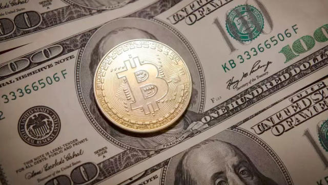 cuantos-bitcoin-se-comprar-con-100-dolares